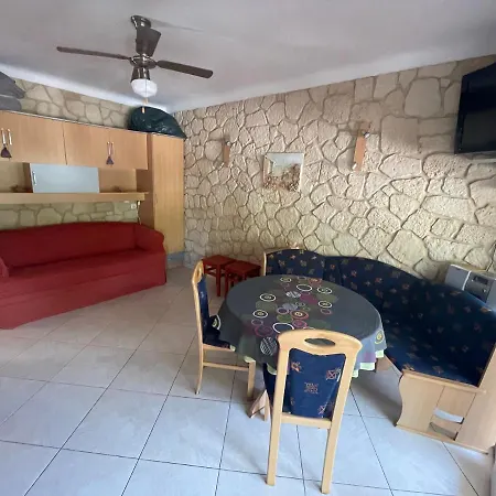 Apartamento Pasodoble Rosas